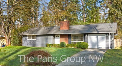 15734 NE 1st St in Bellevue, WA - Foto de edificio - Building Photo