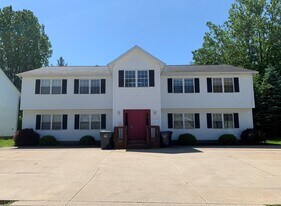 5332 Cider Mill Rd, Unit 5328 in Erie, PA - Building Photo