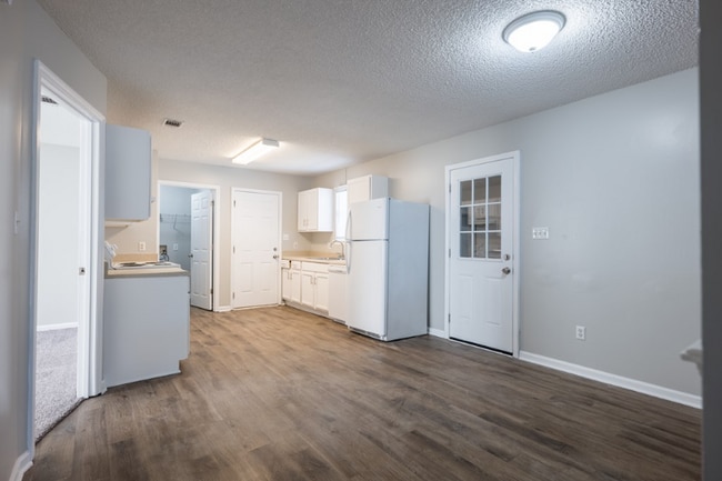 2572 Marathon Dr in Valdosta, GA - Foto de edificio - Building Photo