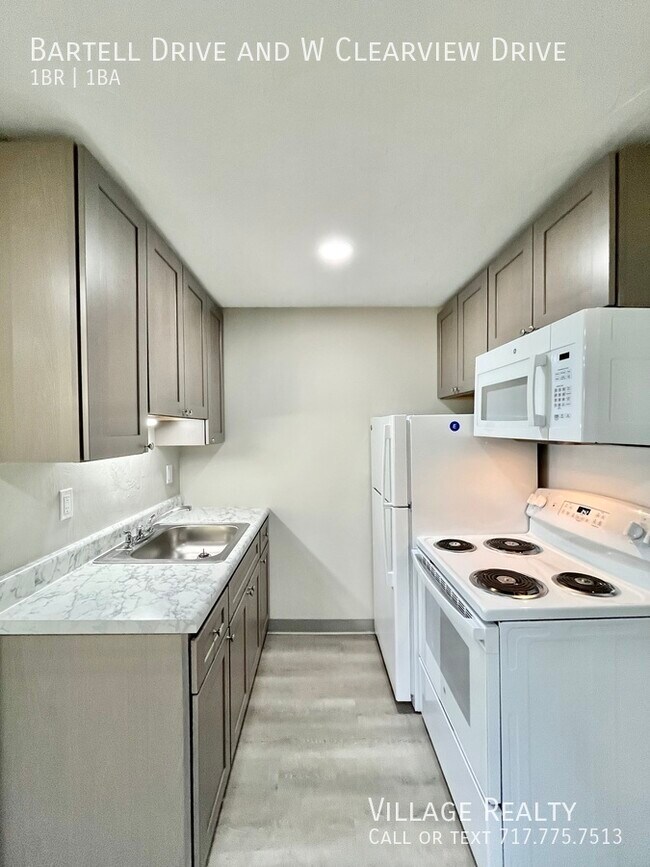 51 W Clearview Dr in Shrewsbury, PA - Building Photo - Building Photo