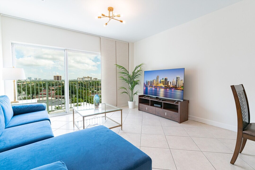 3256 SW 22nd Terrace in Miami, FL - Building Photo