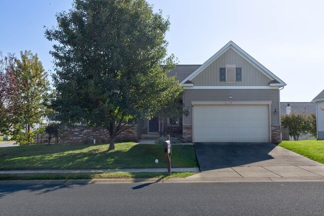15 Flag Ct in Charles Town, WV - Building Photo - Building Photo