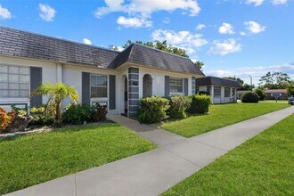 4220 Sheldon Pl in New Port Richey, FL - Building Photo - Building Photo