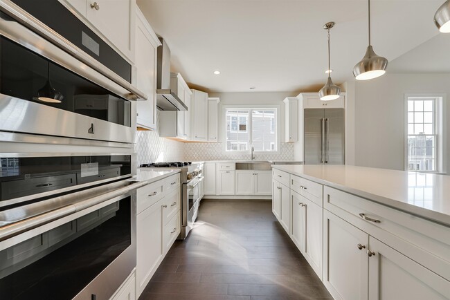 22 Silent Nest Wy in Franklin Lakes, NJ - Building Photo - Building Photo