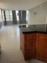 2175 NE 170th St in North Miami Beach, FL - Building Photo - Building Photo