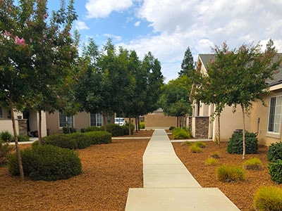 102 N Fowler Ave in Clovis, CA - Building Photo - Building Photo