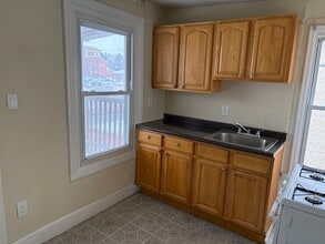 729 W Lafayette St in Norristown, PA - Foto de edificio - Building Photo