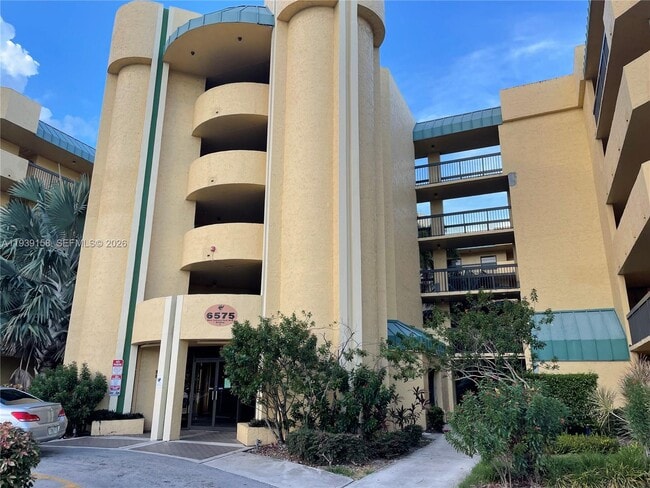 property at 6575 W Oakland Park Blvd