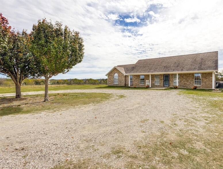 4305 Co Rd 2509, Unit 2B in Royse City, TX - Building Photo