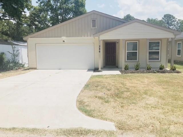 386 Goldenrod in Livingston, TX - Building Photo