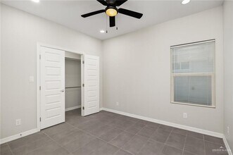 3605 Frio Ave in McAllen, TX - Foto de edificio - Building Photo