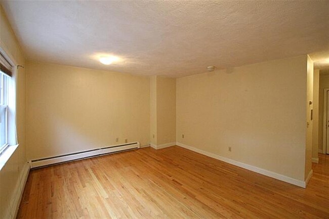 93 Brookline St, Unit 2 in Cambridge, MA - Building Photo - Building Photo