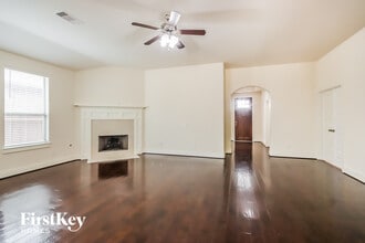 21611 Royal Troon Dr in Porter, TX - Building Photo - Building Photo