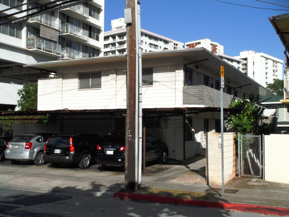 831 University Ave in Honolulu, HI - Building Photo