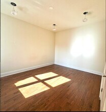 1155 W Lunt Ave, Unit 3 in Chicago, IL - Foto de edificio - Building Photo