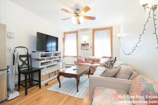 87 Myrtle St in Boston, MA - Building Photo