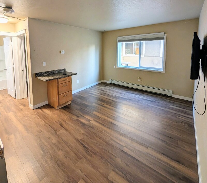 618 Gambell St in Anchorage, AK - Building Photo