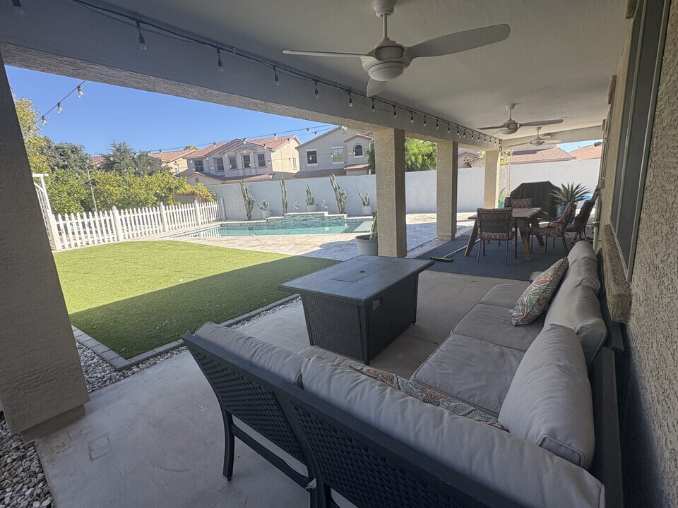 1180 E Saddleback Pl in Queen Creek, AZ - Building Photo