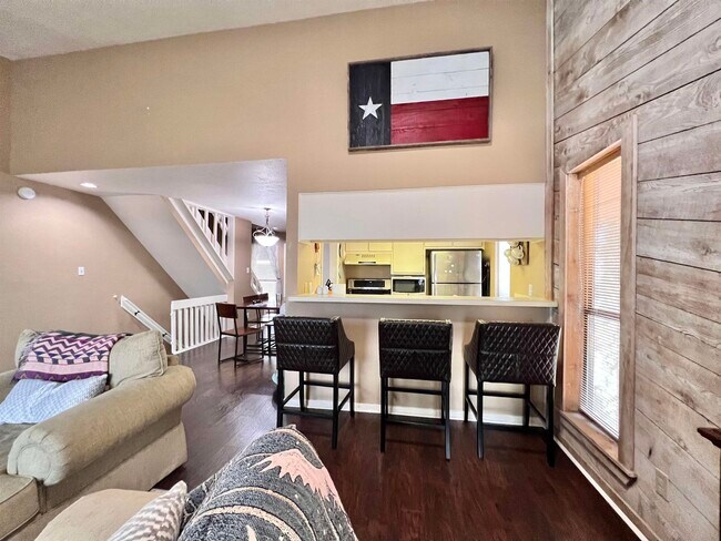 704 HSB Blvd in Horseshoe Bay, TX - Building Photo - Building Photo