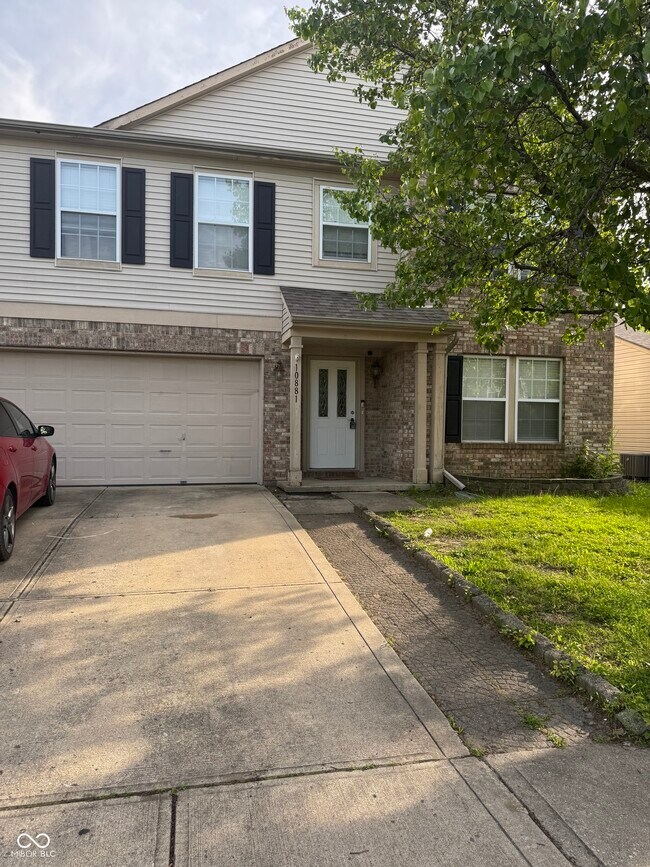 10881 Clear Spring Dr in Camby, IN - Building Photo - Building Photo