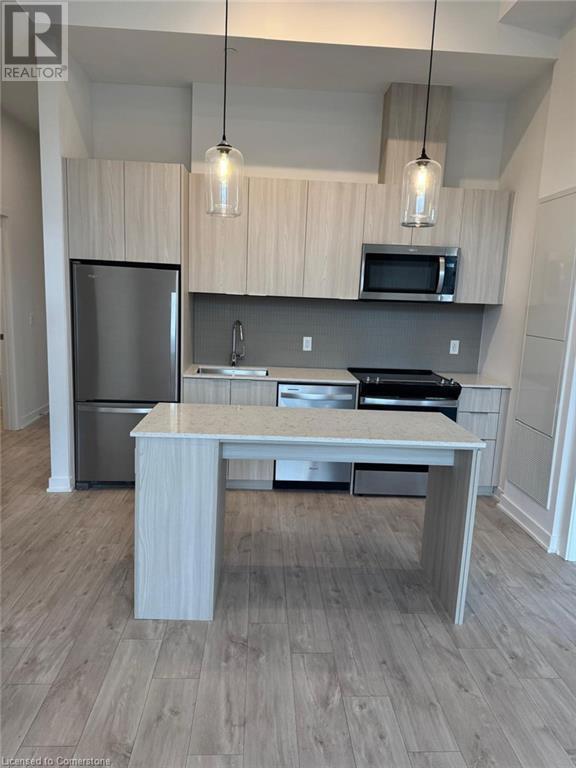 770 Whitlock Ave in Milton, ON - Building Photo - Building Photo