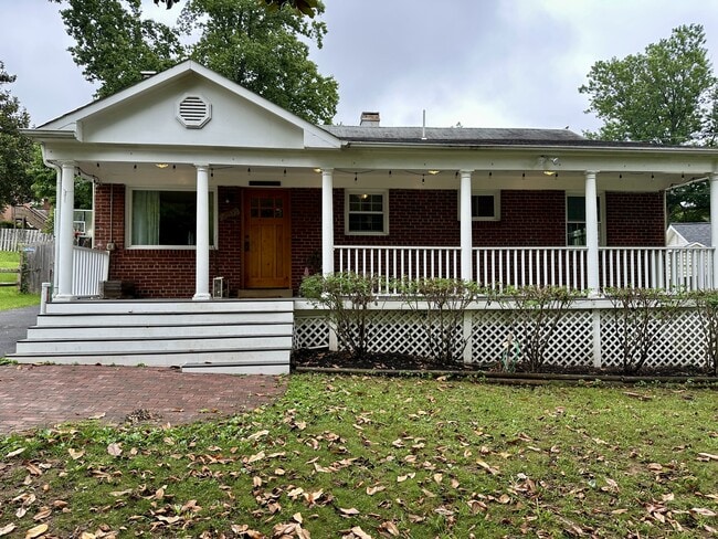 property at 2739 Woodley Pl