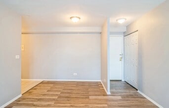 1227 S Harlem Ave, Unit 507 in Berwyn, IL - Building Photo - Building Photo