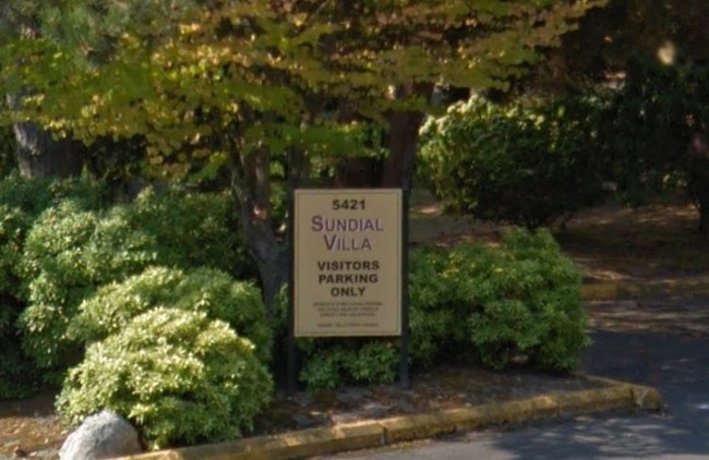 Sundail Villas in Delta, BC - Building Photo - Building Photo