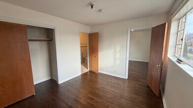 1014 Edwards St in Waukegan, IL - Building Photo - Building Photo