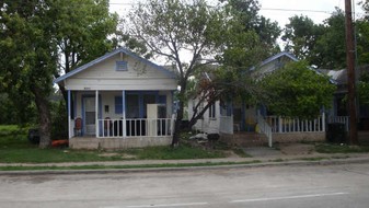 2605 Alabama St in Houston, TX - Foto de edificio - Building Photo