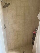 2616 Woodgate Ln, Unit 2616 Woodgate G in Sarasota, FL - Foto de edificio - Building Photo