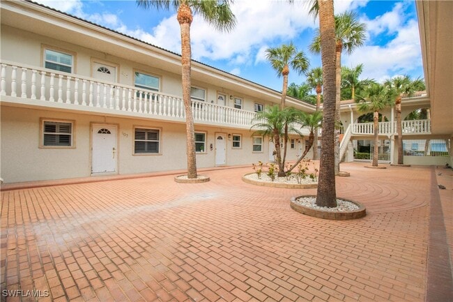 property at 980 7th Ave S