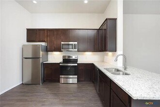 3430 Scott Cir in Seguin, TX - Building Photo - Building Photo