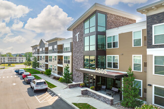 Tumblerock Luxury Apartments in Syracuse, NY - Building Photo - Building Photo