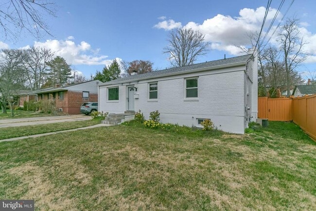 property at 4715 Boiling Brook Pkwy