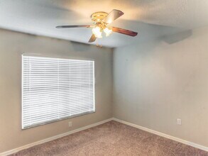 22330 Yachtclub Terrace in Land O Lakes, FL - Building Photo - Building Photo
