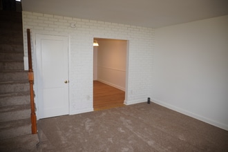 137 Riverthorn Rd in Middle River, MD - Building Photo - Building Photo