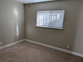 1131-1135 E. 4th St. in Long Beach, CA - Building Photo - Interior Photo