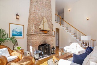 30 Towhee Trail in East Hampton, NY - Building Photo - Building Photo