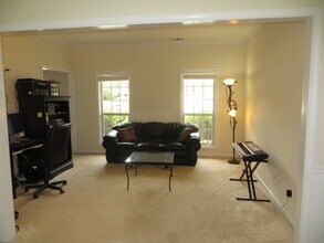 4501 Forest View Ct SW in Lilburn, GA - Building Photo - Building Photo