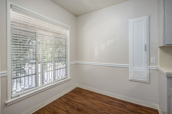 1510 18th St in Sacramento, CA - Foto de edificio - Interior Photo