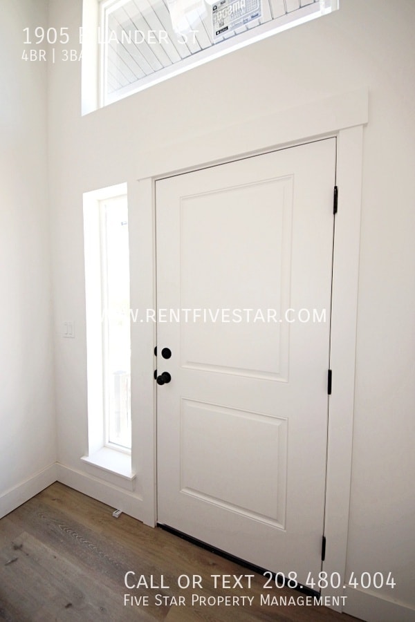 1905 E Lander St in Pocatello, ID - Foto de edificio - Building Photo