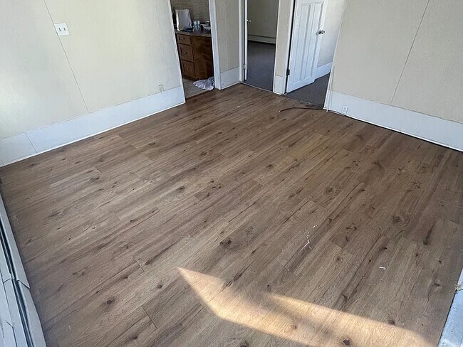 8 Bagley St in Pawtucket, RI - Foto de edificio - Building Photo