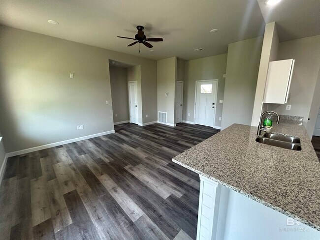 8736 Lockridge Rd in Foley, AL - Building Photo - Building Photo