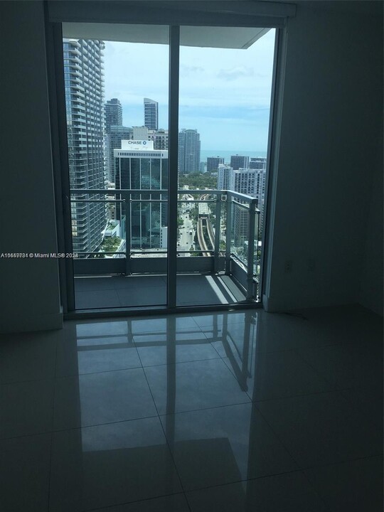 92 SW 3rd St, Unit 3404 in Miami, FL - Foto de edificio