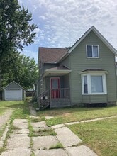 1208 Howard St in Port Huron, MI - Building Photo - Building Photo