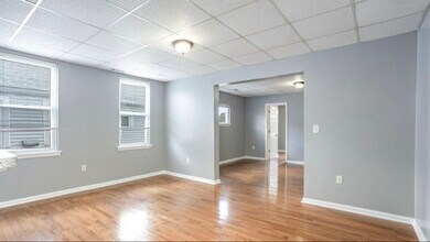 4002 Oakford Ave in Baltimore, MD - Foto de edificio - Building Photo