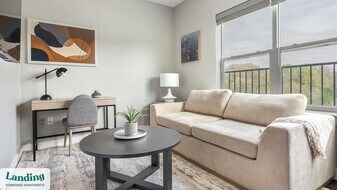 1010 Enclave Blvd in Edwardsville, IL - Building Photo