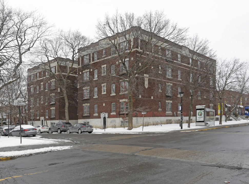 4315 De Melrose Av in Montréal, QC - Building Photo