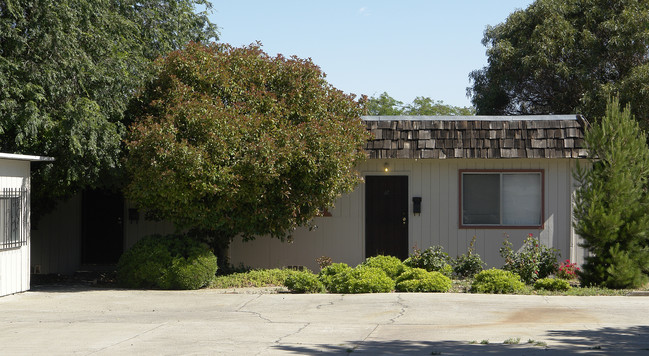 35 Roberts St in Pittsburg, CA - Building Photo - Building Photo